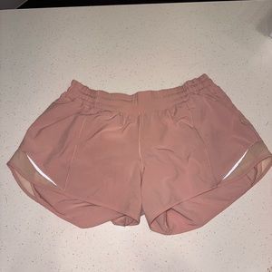 Lulu lemon Hotty Hot 2.5 inch shorts